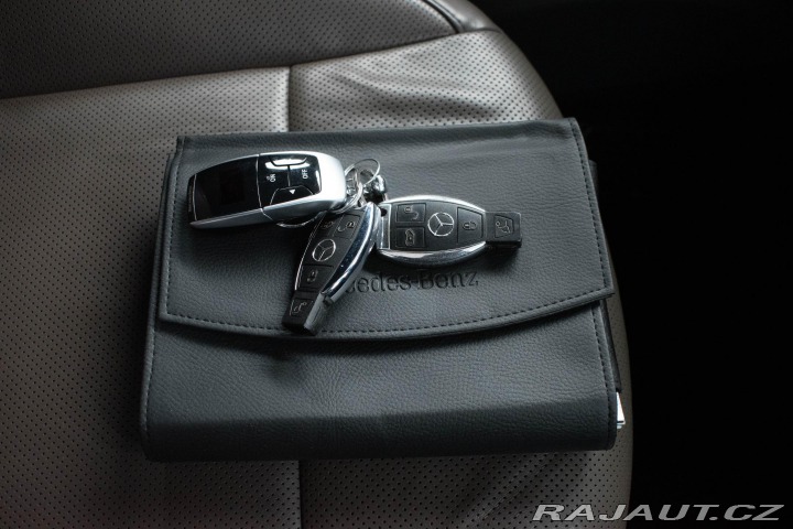 Mercedes-Benz V V 300d 4x4*AMG*TAŽNÉ*N.TO 2020