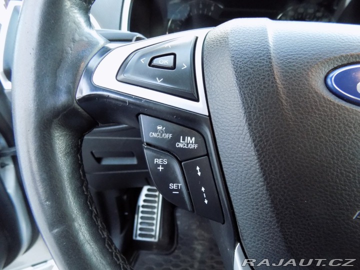 Ford S-MAX 2.0TDCi/Titanium/AT/LED/ 2015