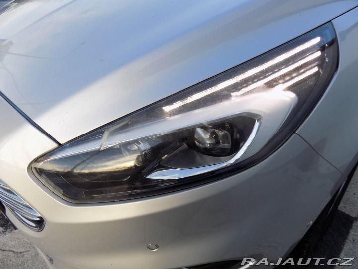 Ford S-MAX 2.0TDCi/Titanium/AT/LED/ 2015