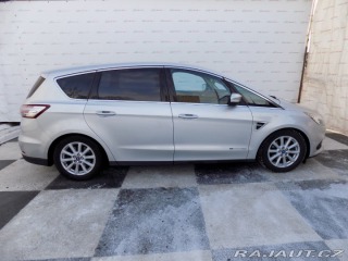 Ford S-MAX 2.0TDCi/Titanium/AT/LED/ 2015