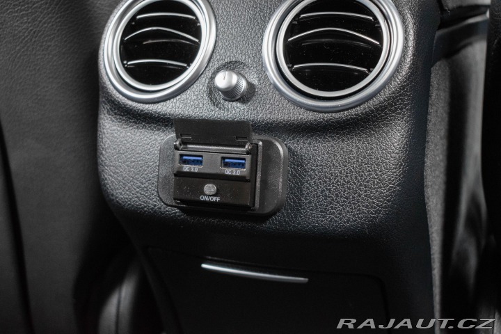 Mercedes-Benz E E 220d 4x4*AMG*TAŽNÉ*PANO 2018