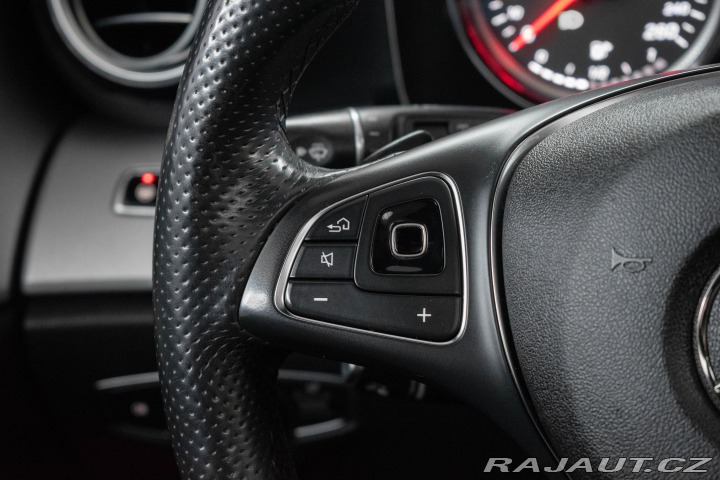 Mercedes-Benz E E 220d*REZERVACE* 2018