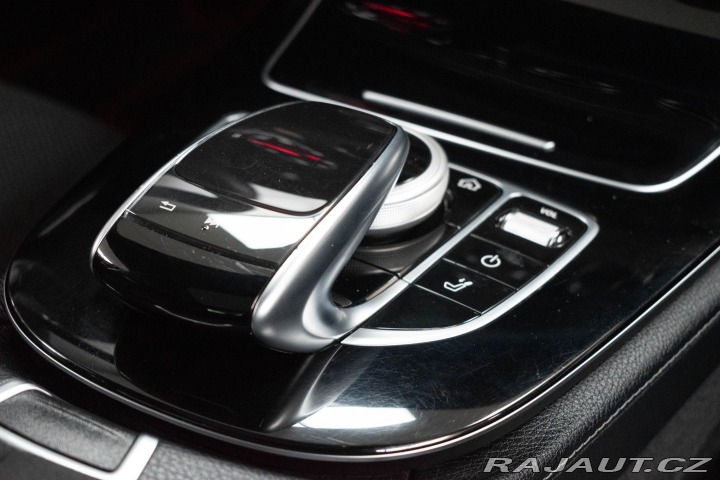 Mercedes-Benz E E 220d*REZERVACE* 2018