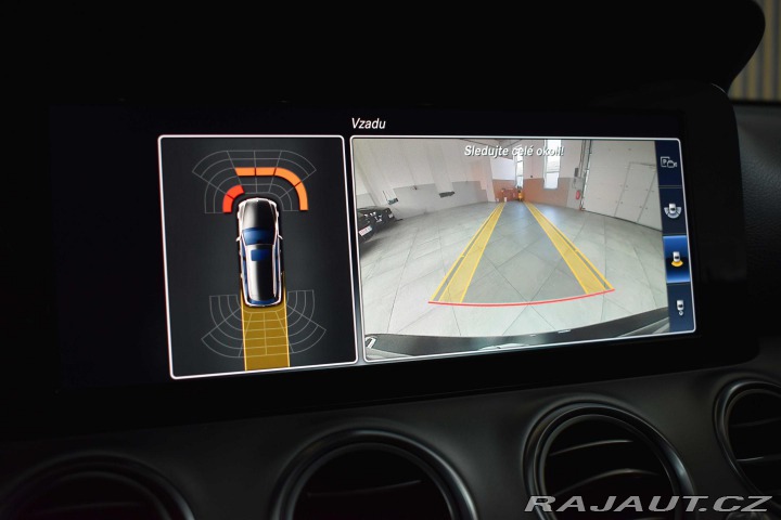 Mercedes-Benz E E 220d 4x4*TAŽNÉ*PANORAMA 2018