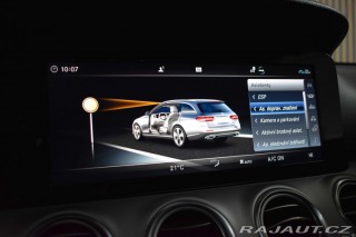 Mercedes-Benz E E 220d 4x4*AMG*TAŽNÉ*PANO 2018