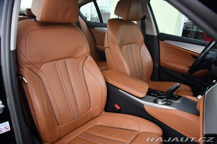 BMW 5 530d xD LUXURY LINE ČR 2021