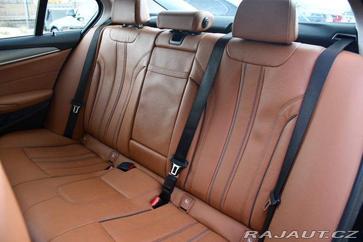 BMW 5 530d xD LUXURY LINE ČR 2021