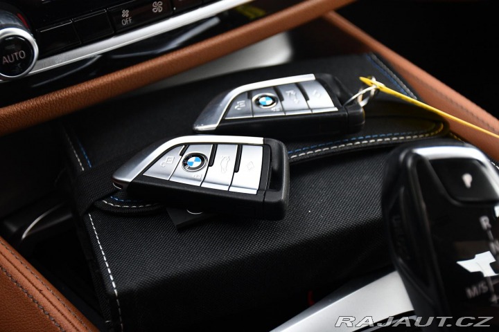 BMW 5 530d xD LUXURY LINE ČR 2021