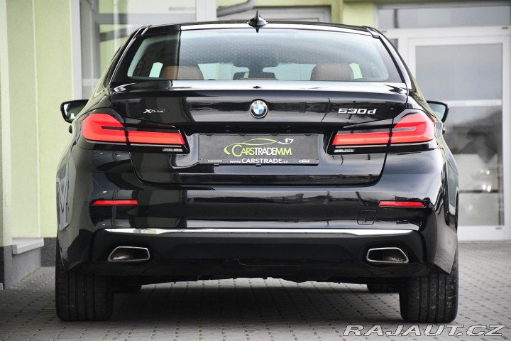 BMW 5 530d xD LUXURY LINE ČR 2021