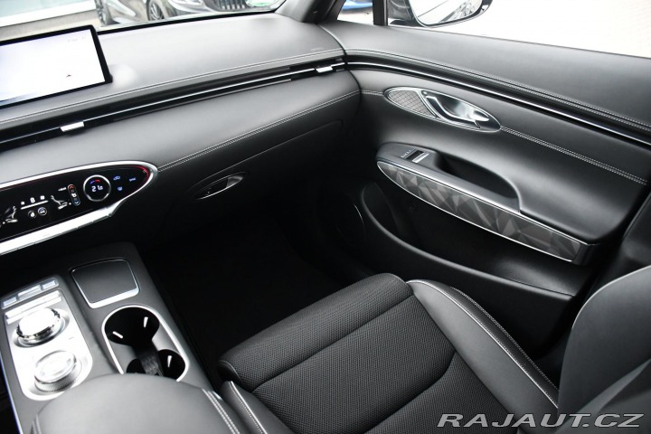 Ostatní značky Ostatní modely Genesis GV70 2.2CRDi AWD SPORT REZERVA 2024