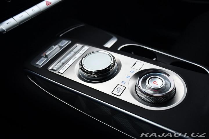 Ostatní značky Ostatní modely Genesis GV70 2.2CRDi AWD SPORT REZERVA 2024