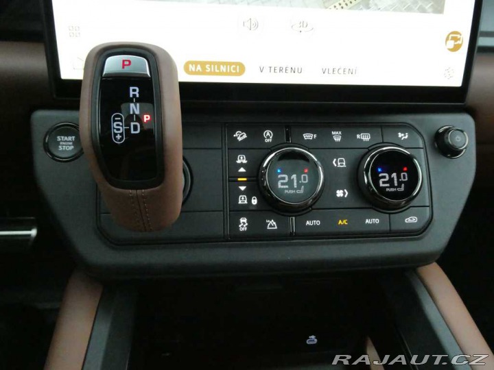 Land Rover Defender 110 4,4 OCTA P635 2025