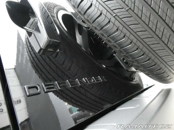 Land Rover Defender 110 4,4 OCTA P635 2025
