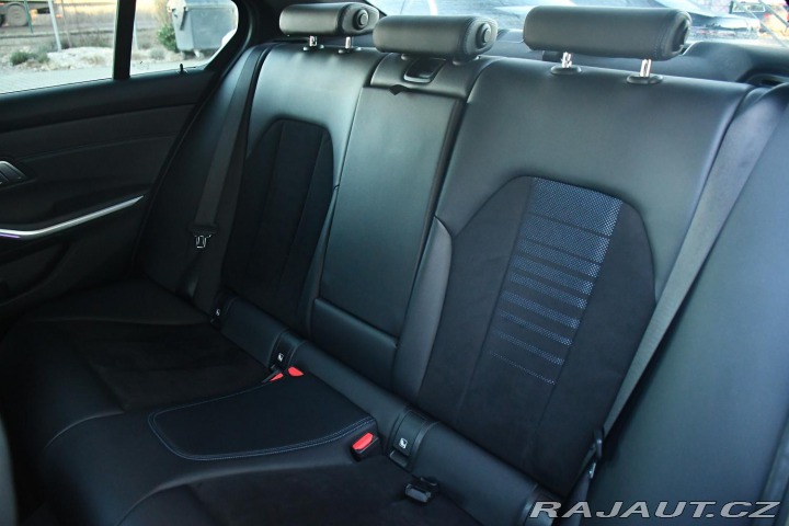BMW 3 320d xDrive M-SPORT 1M ČR 2020