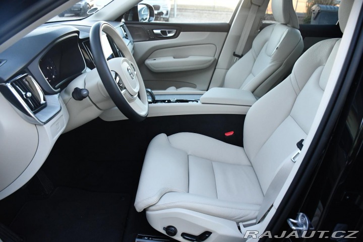 Volvo XC60 B5 AWD PLUS REZERVACE 2025