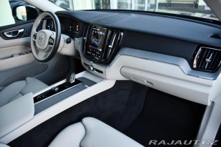 Volvo XC60 B5 AWD PLUS DARK ZÁRUKA 2025