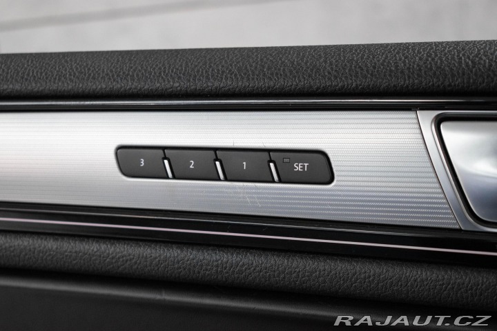 Volkswagen Touareg 3.0 TDI R-LINE*TAŽNÉ*VZDU 2018