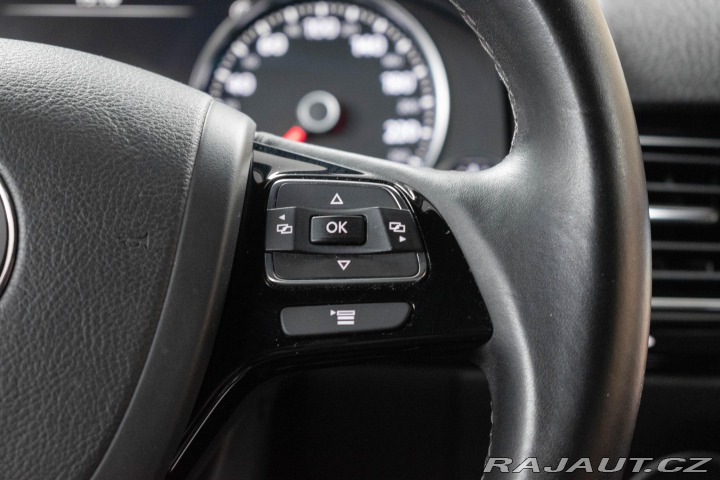 Volkswagen Touareg 3.0 TDI R-LINE*TAŽNÉ*VZDU 2018