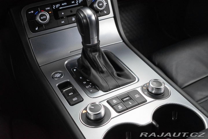 Volkswagen Touareg 3.0 TDI R-LINE*TAŽNÉ*VZDU 2018