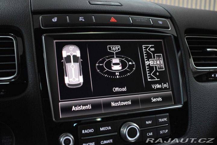 Volkswagen Touareg 3.0 TDI R-LINE*TAŽNÉ*VZDU 2018