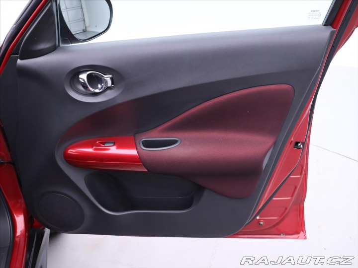 Nissan Juke 1,6 DIG-T 140kW Tekna 2010