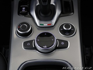 Alfa Romeo Stelvio 2,1 JTD 140kW Q4 Bezklíč 2020