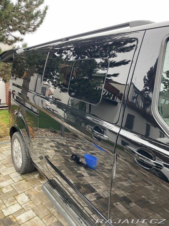 Ford Tourneo Custom Long ve verzi Titanium 2019