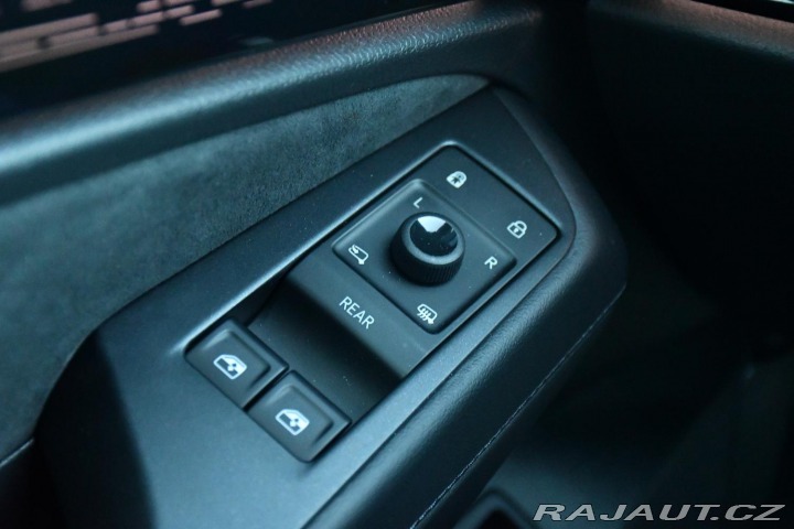 Volkswagen ID.7 Tourer PRO S PEOPLE 86kWh 5L-ZÁR 2025