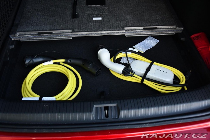 Volkswagen ID.7 Tourer PRO S PEOPLE 86kWh 5L-ZÁR 2025