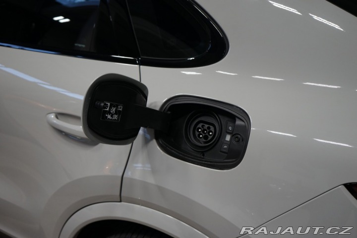 Porsche Cayenne Coupe E-Hybrid PANO*VZDUC 2022