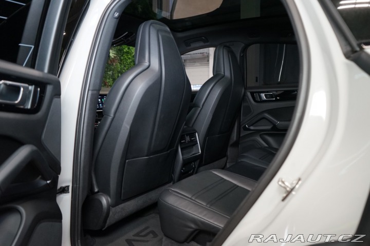 Porsche Cayenne Coupe E-Hybrid PANO*VZDUC 2022