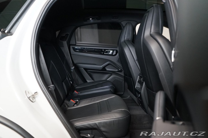 Porsche Cayenne Coupe E-Hybrid PANO*VZDUC 2022