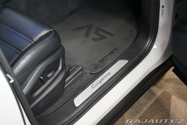 Porsche Cayenne Coupe E-Hybrid PANO*VZDUC 2022