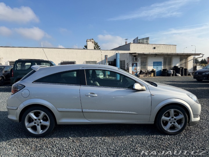 Opel Astra 2.0 Turbo Cosmo 2006