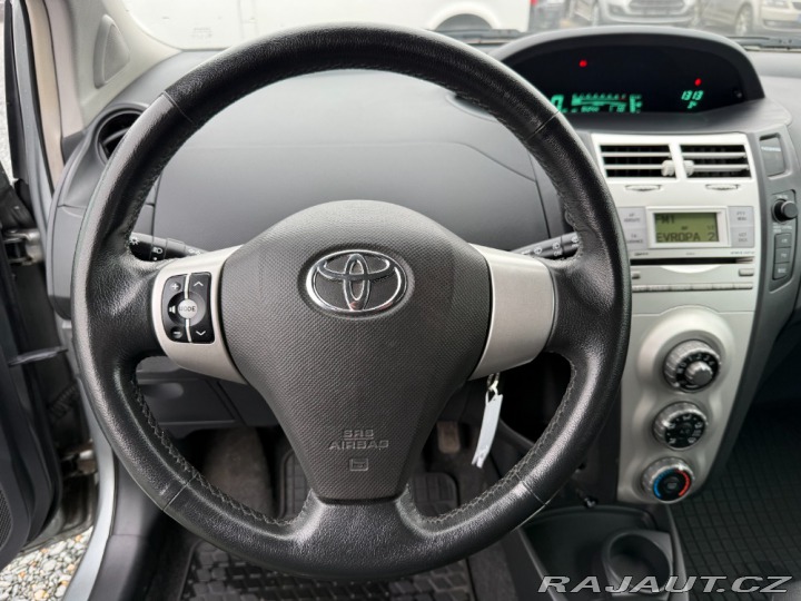 Toyota Yaris 1.3 VVT-i 64kW Automat 2008
