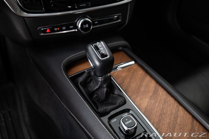 Volvo V90 D4 Inscription Bowers&amp 1800