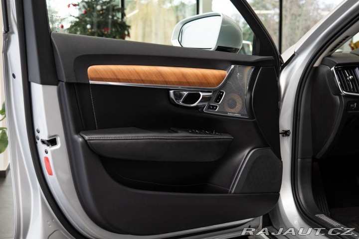 Volvo V90 D4 Inscription Bowers&amp 1800