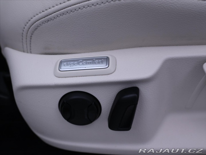 Volkswagen Passat 1,4 TSI 110kW DSG Kůže 2016