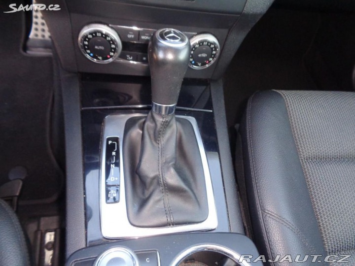 Mercedes-Benz GLK  2011