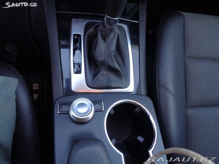 Mercedes-Benz GLK  2011