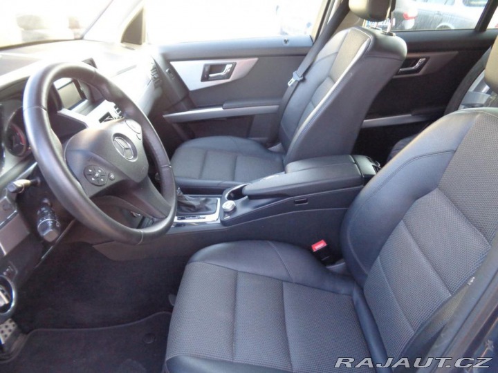 Mercedes-Benz GLK  2011