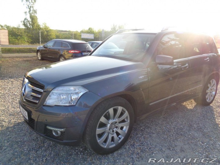 Mercedes-Benz GLK  2011