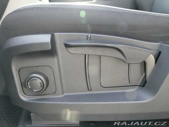 Land Rover Defender 110 3,0 S D200 2025