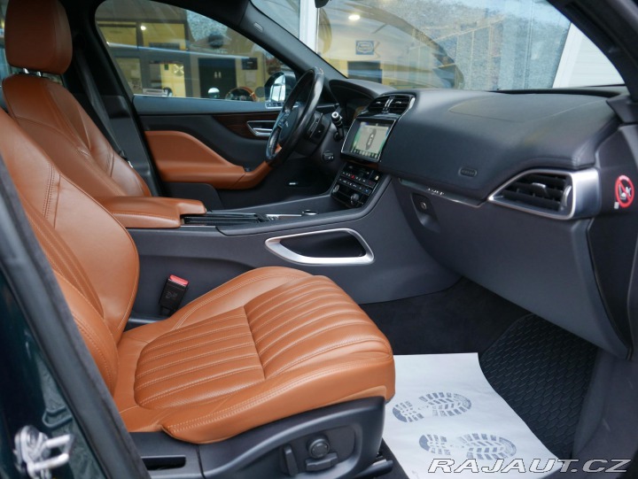 Jaguar F-Pace 30d 221kW AWD Portfolio Č 2016
