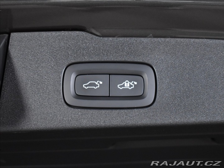Volvo V60 B4 Ultra Pano,Ventilace 2025
