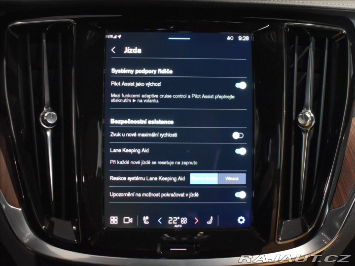 Volvo V60 B4 Ultra Pano,Ventilace 2025