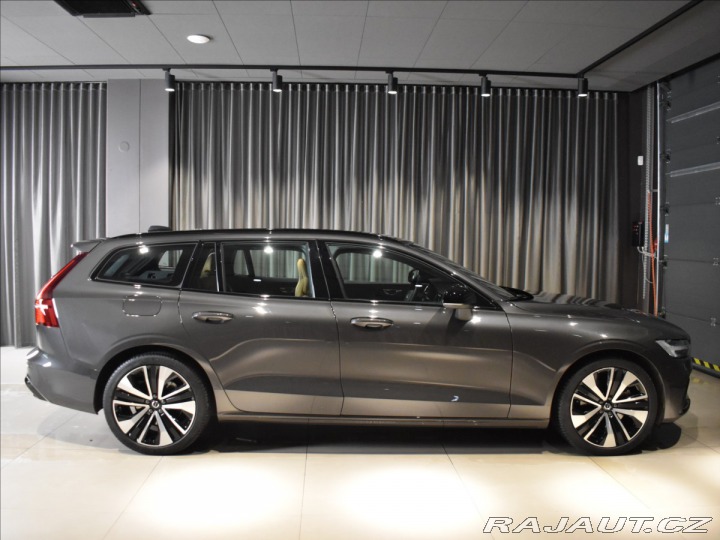 Volvo V60 B4 Ultra Pano,Ventilace 2025