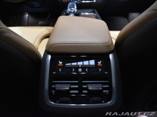 Volvo V60 B4 ULtra 2025