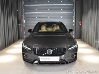 Volvo V60 B4 ULtra 2025
