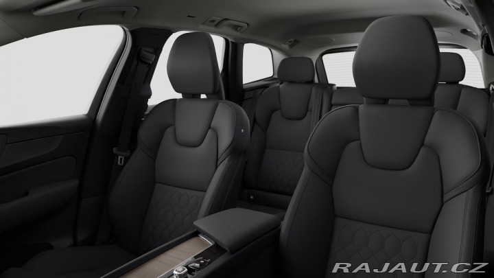 Volvo XC60 2,0 T6 Plus Dark 1800